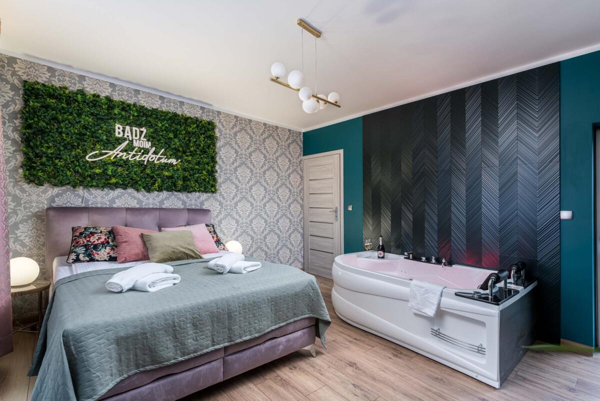 Apartament Antidotum z wanną z hydromasażem